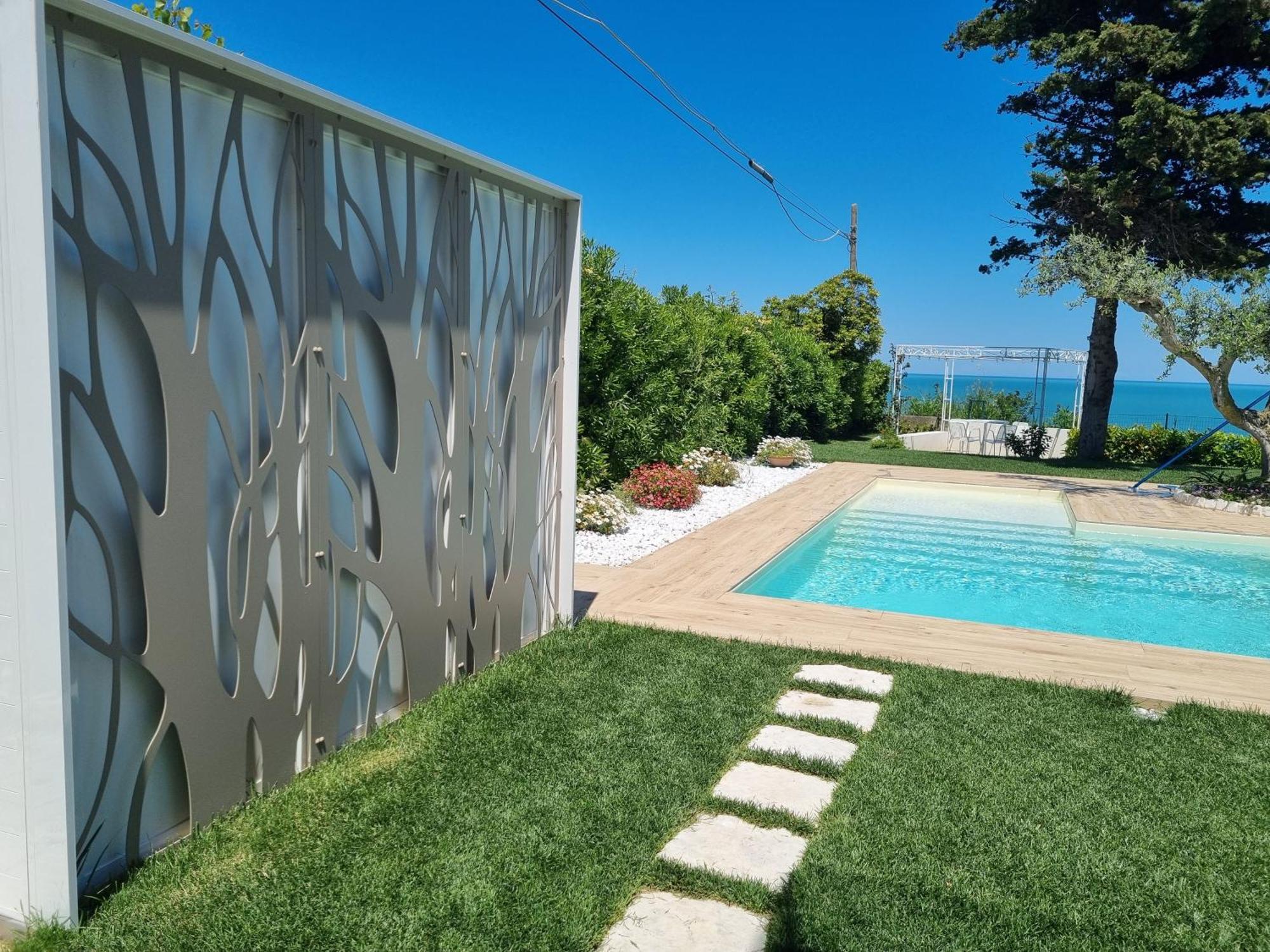 トリーノ・ディ・サングロ Carezza Del Mareヴィラ エクステリア 写真